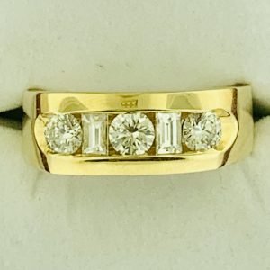 #18221 - Men’s diamond band